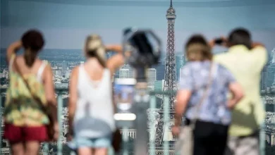 Через спеку головні музеї та Ейфелева вежа в Парижі скорочують години роботи
