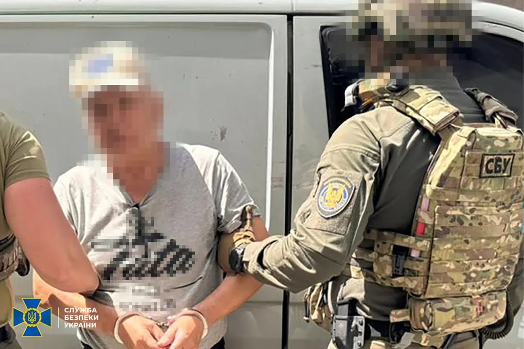 СБУ затримала у Херсоні пособника рф, який допомагав окупантам на захопленому заводі