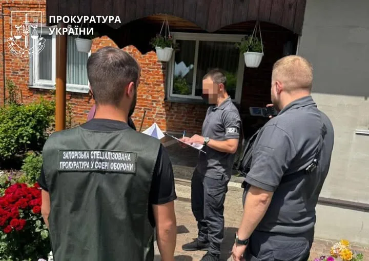 Військовослужбовиці та підполковнику повідомлено про підозру в незаконному отриманні 1,3 млн грн