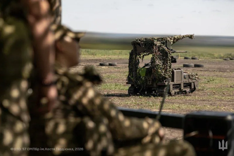 Бійці 57 омпбр випробовують розвідувально-ударний НРК «Droid» з кулеметом M2 Browning