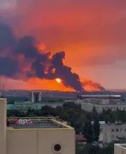 Володимир Зеленський показав відео пожеж на російських нафтобазах після ударів ЗСУ