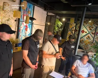 У Києві затримано адвоката, якого підозрюють у шахрайстві на 14 тис.