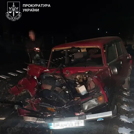 На Вінниччині п’яний водій, який врізався в потяг і спричинив загибель 15-річної пасажирки, отримав 10 років ув’язнення