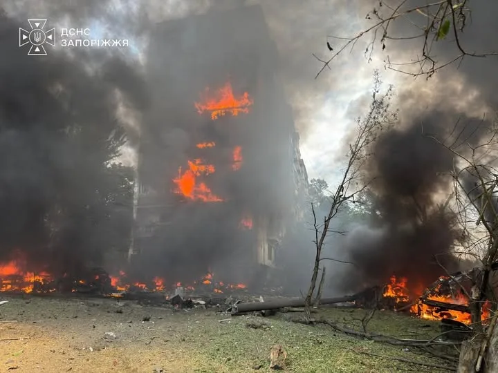 Зеленський повідомив про наслідки російських ударів по Запоріжжю, Херсону та Одесі