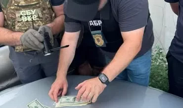 На Херсонщині двом військовослужбовцям повідомили про підозру у «списанні» з служби за 7 тисяч доларів