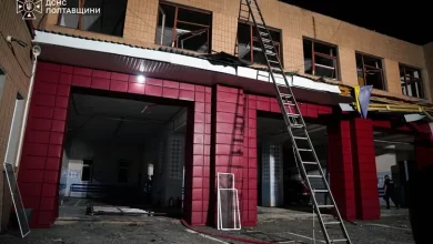 Нічна атака РФ по Полтавщині: пошкоджені рятувальники та АЗС, жертв немає
