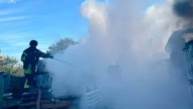 У Херсоні обстріл російської артилерії спричинив пожежу вантажівки