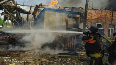 Російський авіаудар по Ізюму: поранено трьох людей і виникли пожежі