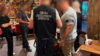 В Одесі затримали працівницю РТЦК та СП за підозрою у вимаганні 11 тис.