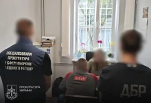 На Закарпатті екскомандира та військовослужбовицю підозрюють у майже дворічному ухиленні від служби