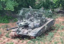 Танк «Оплот-Т» у Таїланді оснастили складаним антидроновим «капюшоном» української розробки
