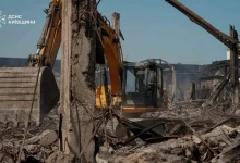 На Київщині рятувальники ДСНС продовжують роботи після російського обстрілу в Бучанському районі