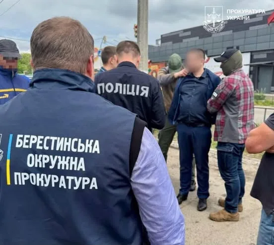 Адвоката з Берестина судитимуть за 5500 доларів неправомірної вигоди за вплив на суддю