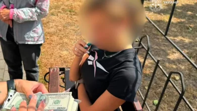У Києві затримали волонтерку та працівницю районного Червоного Хреста за підозрою у схемі «броні» за 20 тис.