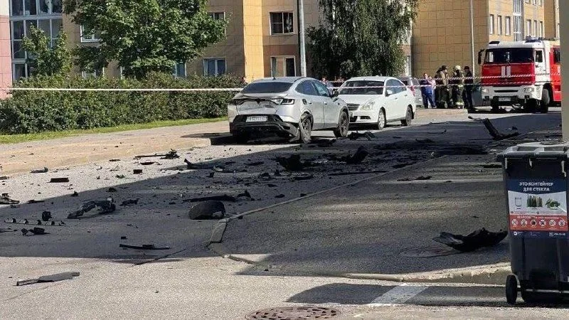 На околиці Санкт-Петербурга підірвали автомобіль російського військового