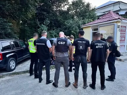 На Хмельниччині викрили організатора незаконного переправлення до Румунії за 6,5 тис.
