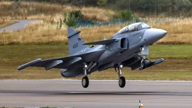 Двомісний винищувач Gripen F здійснив перший політ у Швеції