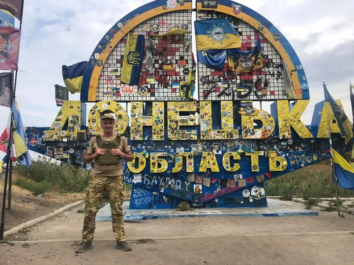 Історія бойового медика Віталія Толочка, який після поранення залишився на службі