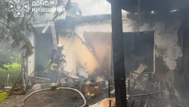 Атака БпЛА рф по Київщині: пожежі в житловому секторі та двоє постраждалих