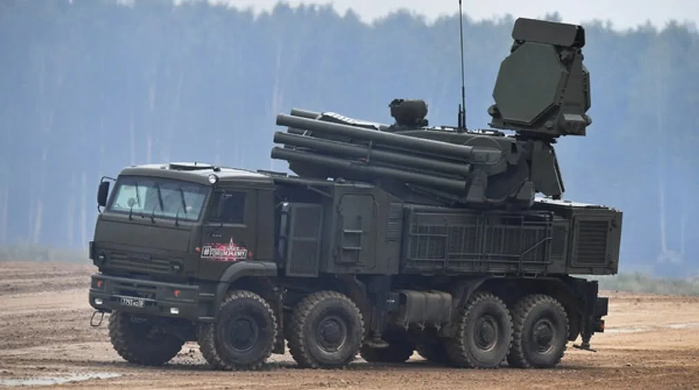 Сили безпілотних систем України вдарили по аеродромах «Миллерово» та «Ейск» у РФ