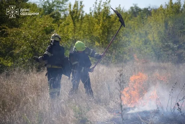 На Одещині російські війська обстріляли автозаправну станцію