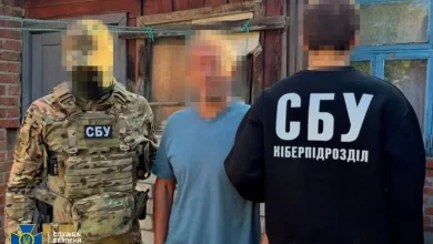 СБУ затримала у Харкові російського інформатора, який коригував удари по військових