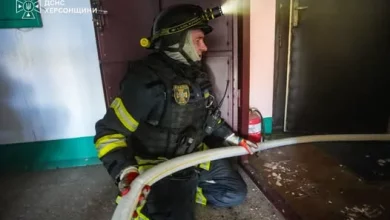 У Херсоні після удару російського FPV-дрона сталася пожежа в багатоповерхівці