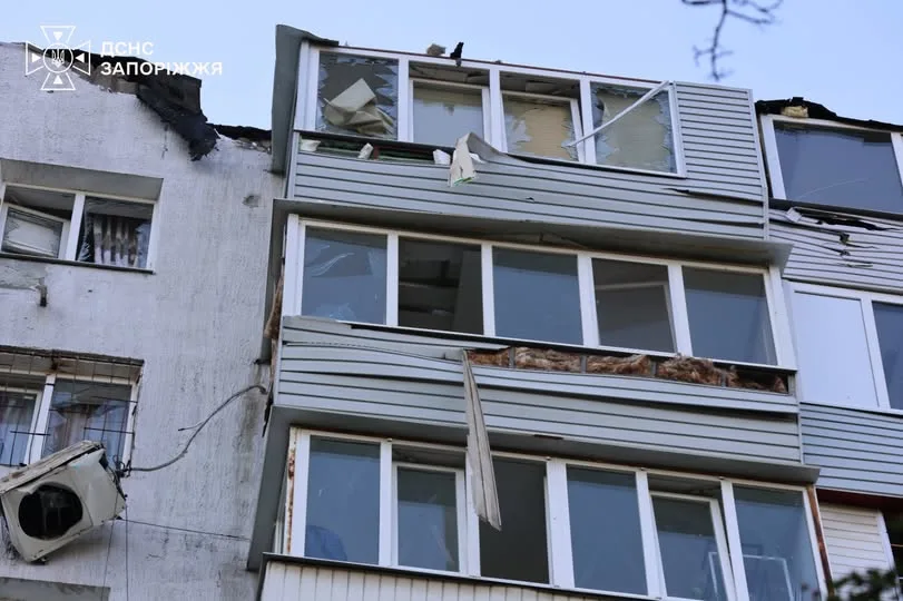 У Запоріжжі російський удар БпЛА пошкодив багатоповерхівку, є поранені