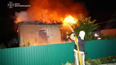 Нічна російська атака по Житомирщині: поранені люди та пожежі