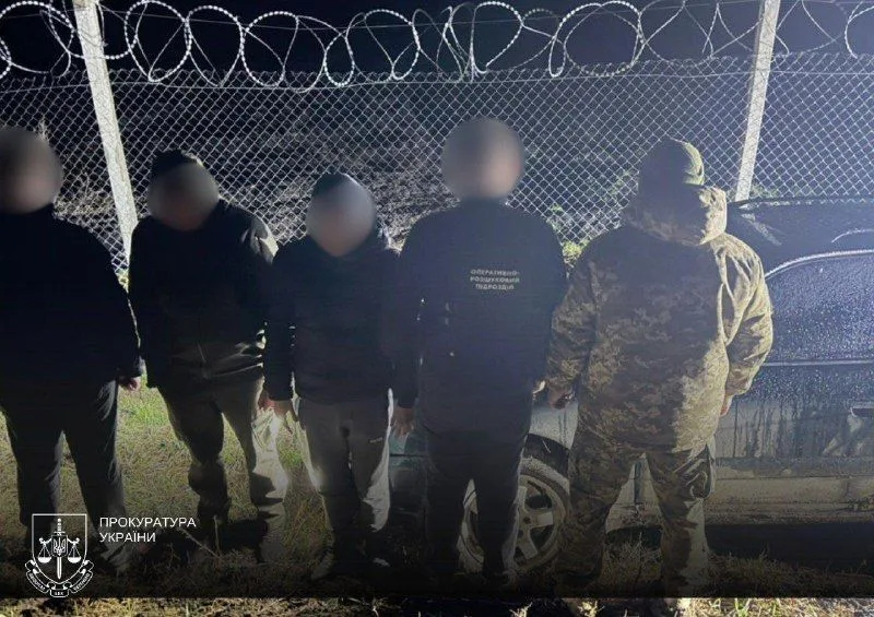 На Буковині правоохоронець намагався вивезти військовозобов’язаного до Молдови в схованці авто