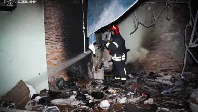 Нічна атака РФ по Одесі спричинила пожежу в багатоповерхівці, жертв немає