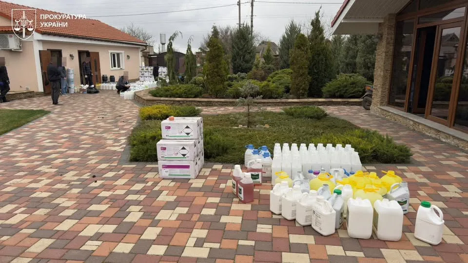 На Черкащині учасників групи судитимуть за підробку продукції міжнародного агробренду