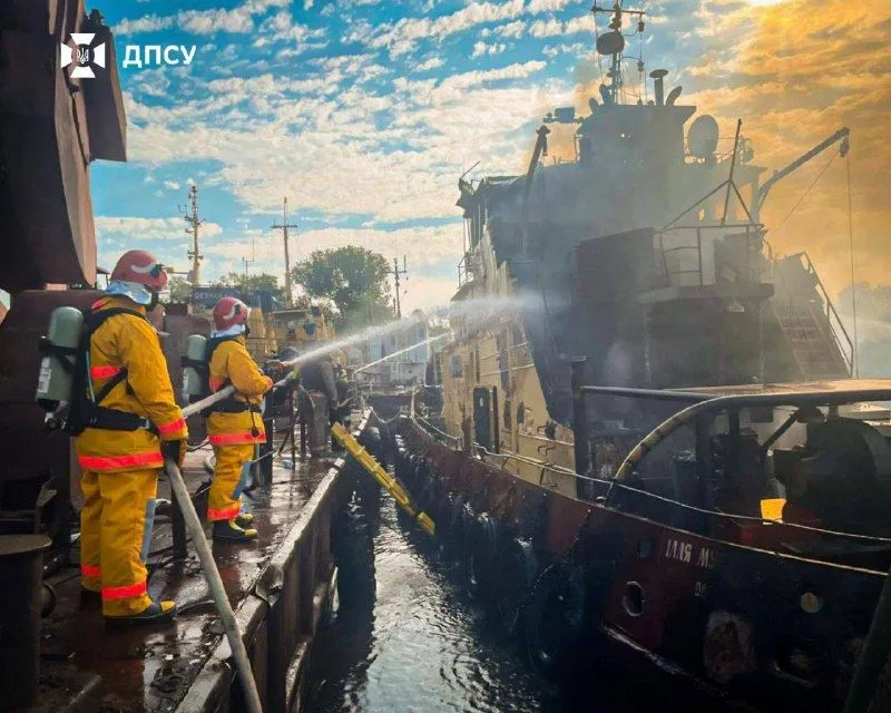Російські війська вранці атакували цивільний буксир безпілотником