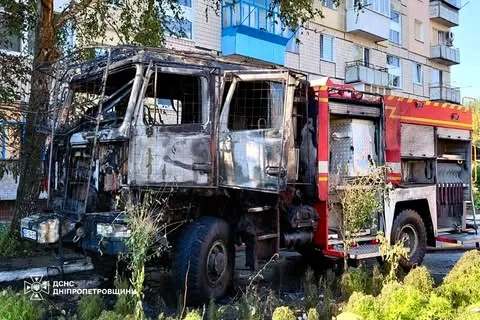 У Марганці росіяни обстріляли рятувальників під час гасіння пожежі