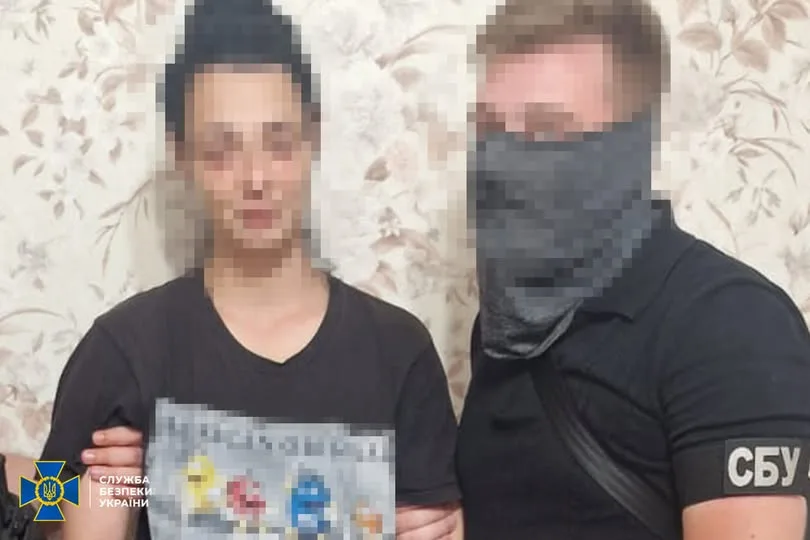 СБУ затримала агентку рф, яка готувала теракти біля адмінбудівель в Одеській області
