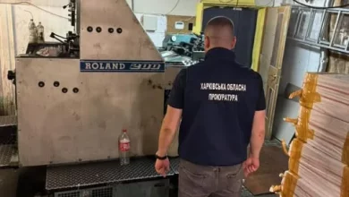 На Харківщині суд розгляне справу трьох осіб за виготовлення мільйонів фальшивих акцизних марок