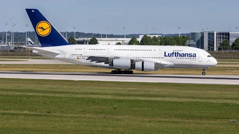 Літак Lufthansa у Мюнхені торкнувся землі до початку злітно-посадкової смуги