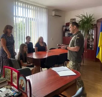 Дружині полеглого прикордонника Леоніда Пивовара вручили медаль «Захиснику Вітчизни»