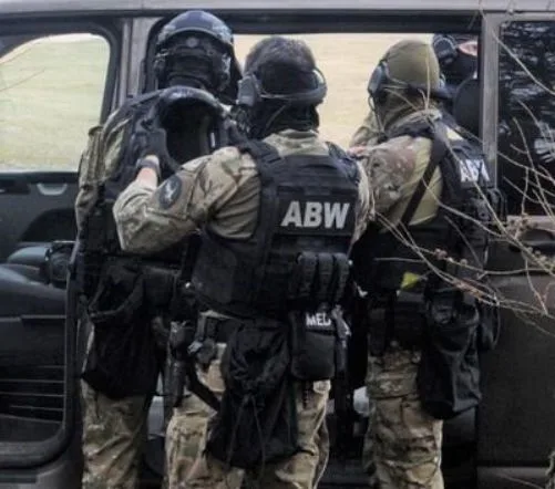 У Варшаві ABW затримала українця, підозрюваного у спробі замаху на збройового посадовця в Ірпені