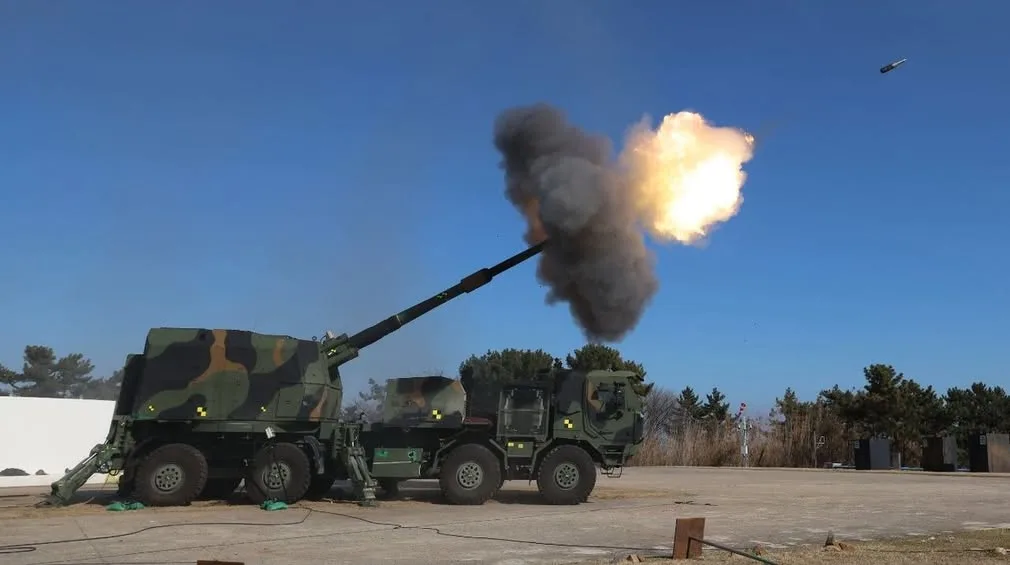 Армія США замовила прототипи колісних САУ K9MH у Hanwha Defense USA