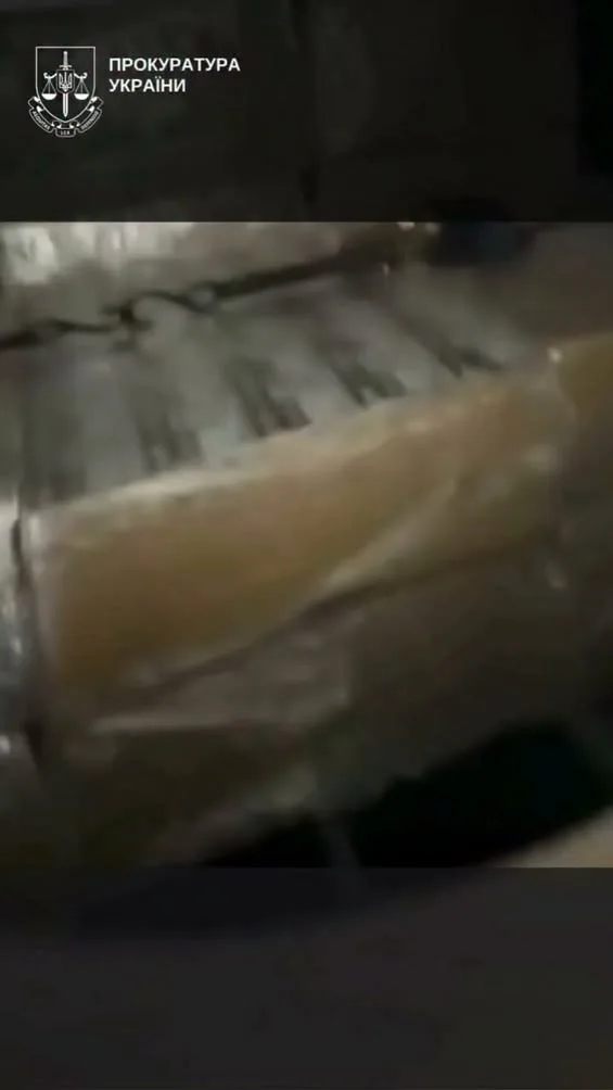 На Буковині викрили контрабанду 105 тисяч пачок сигарет у газовій цистерні