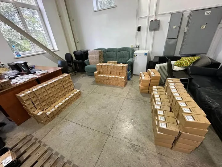 На КПП «Тиса» виявили приховані в генераторі автозапчастини на два мільйони гривень