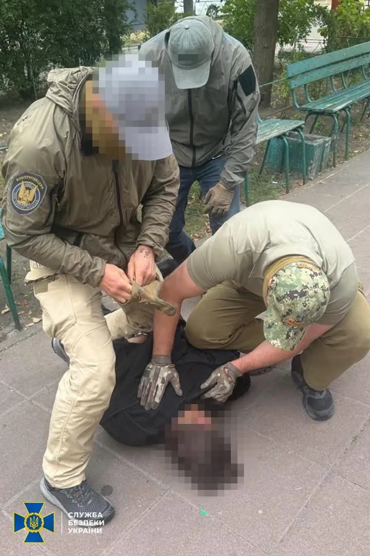 СБУ у Києві затримала кілерку фсб, яка готувала замах на російського опозиціонера
