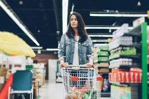 Як непомітно скоротити витрати на продукти: 5 нестандартних підходів