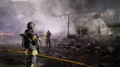 Нічні атаки російських дронів по Хмельниччині: поранено водія вантажівки