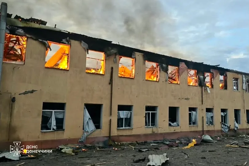 Російські авіаудари по Донеччині: загинула жінка, пошкоджені житлові будинки