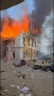 У Києві загорілася будівля Національної академії наук України