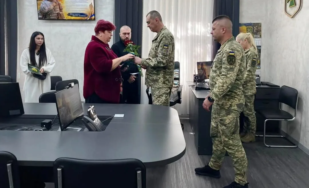 Матері загиблого прикордонника Дмитра Лубе вручили посмертний орден «За мужність»