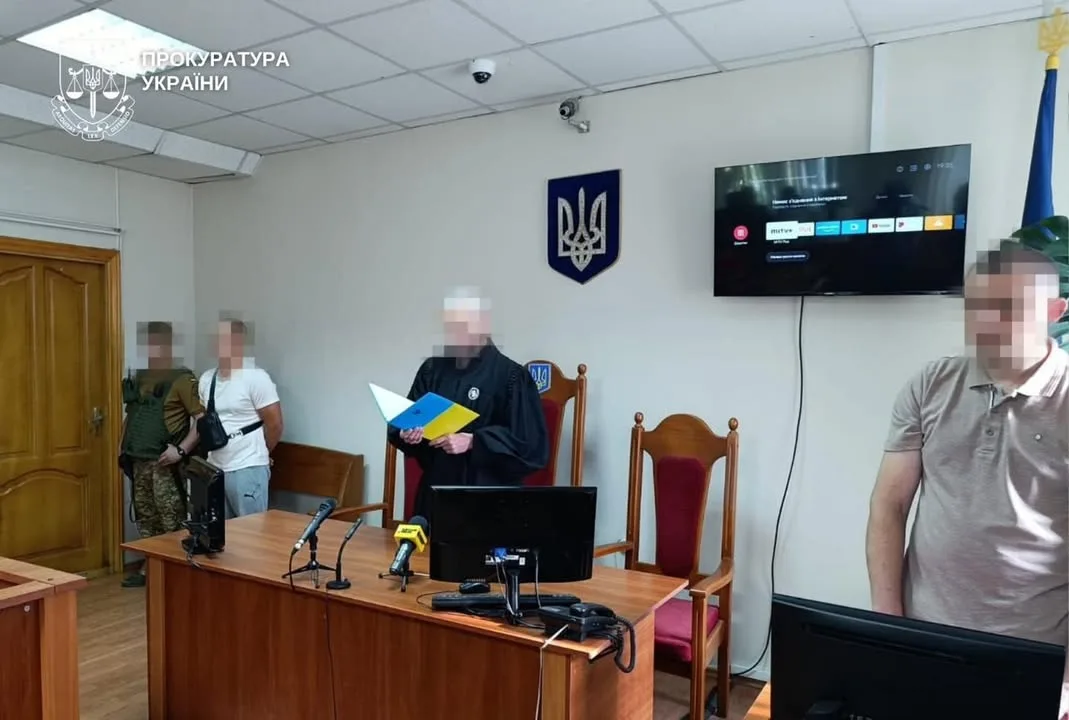 Директора мовного центру у Хмельницькому засудили за зберігання дитячої порнографії