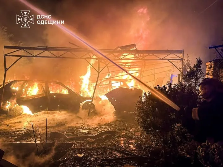 На Одещині рятувальники ліквідували наслідки російської атаки